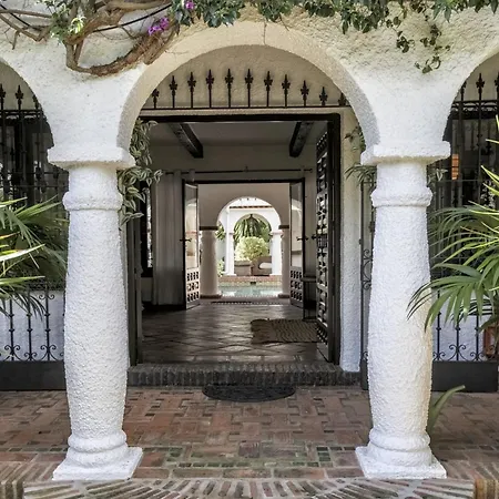 Villa Vivi Homes - Bella - Private Pool - Garden Marbella
