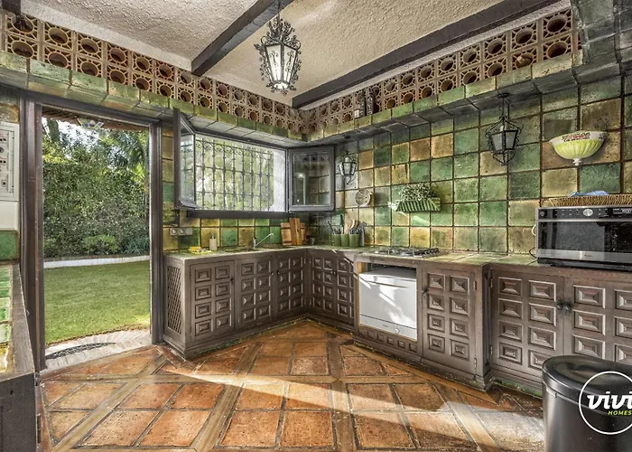 Вілла Vivi Homes - Bella - Private Pool - Garden *