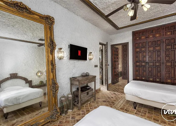 Villa Vivi Homes - Bella - Private Pool - Garden