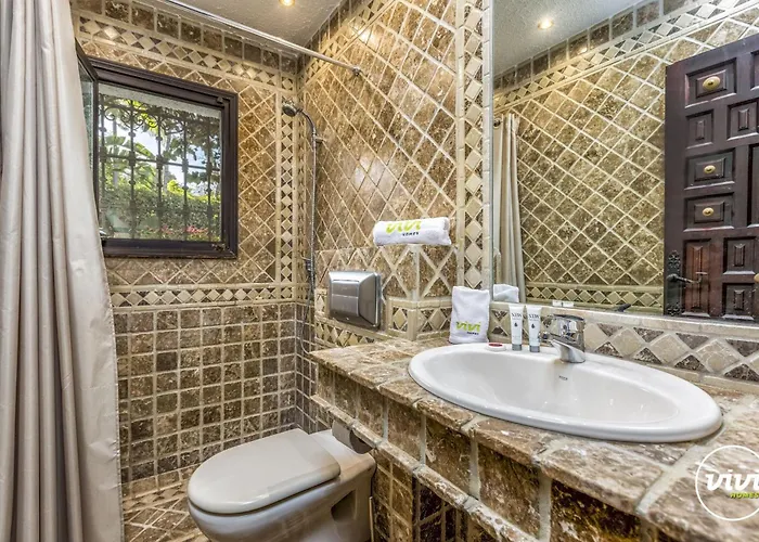 Vivi Homes - Bella - Private Pool - Garden Villa Marbella