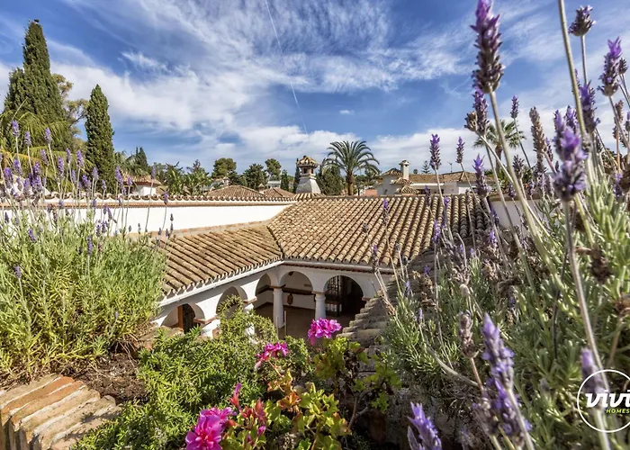 Villa Vivi Homes - Bella - Private Pool - Garden Marbella